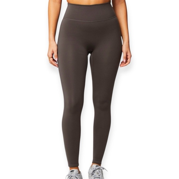 FABLETICS Anywhere Motion365+ High-Waisted Full Length Legging Midnight Gray M - Picture 1 of 12